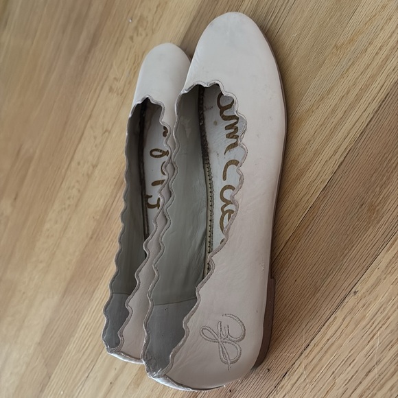 FINAL sale! Like new flats - Picture 3 of 3